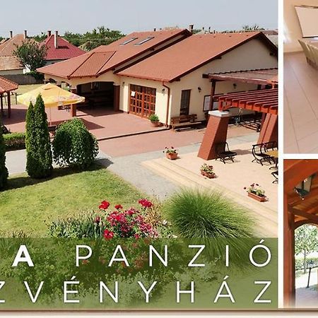 Bed and Breakfast Kamilla Panzió és Rendezvényház Balmazújváros Exterior foto